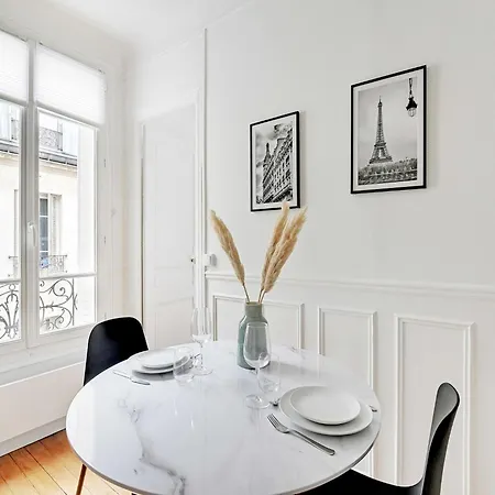 Apartment Charming Near The Eiffel Tower - Mobility Lease